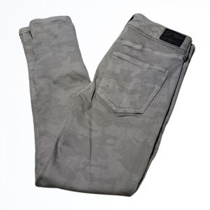 American Eagle Grey Camouflage Next Level Stretch Hi Rise Jegging Jean Size 2